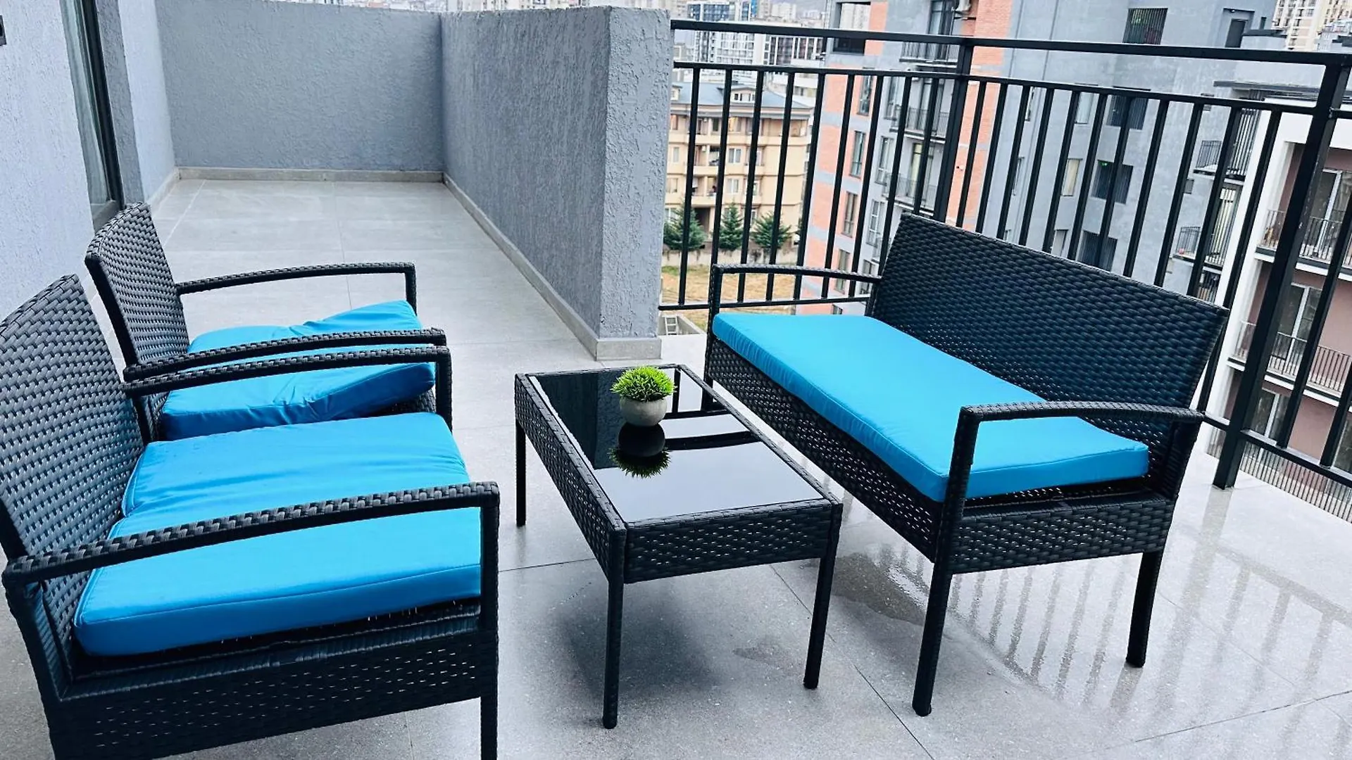 Apartment With Terrace تبليسي جورجيا